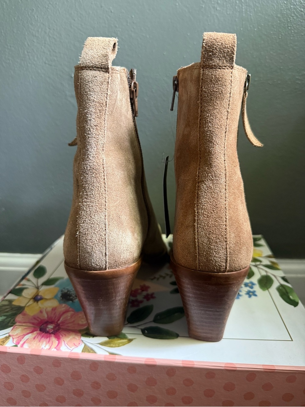 House of Harlow 1960 Pointed Toe Ankle Boots - Picture 2 of 9